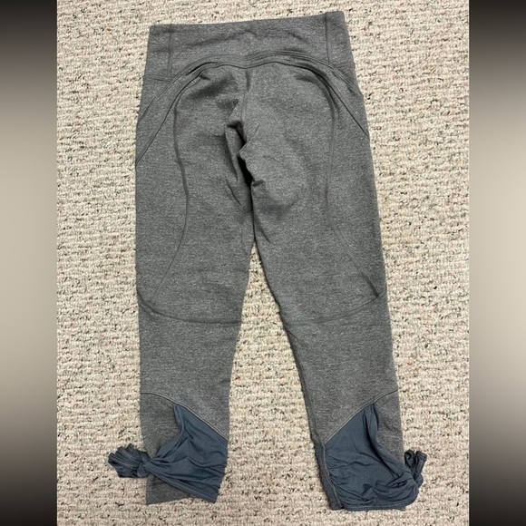 LULULEMON Crop Gray Side Tie Leggings. Size 2. Grey - Picture 3 of 7